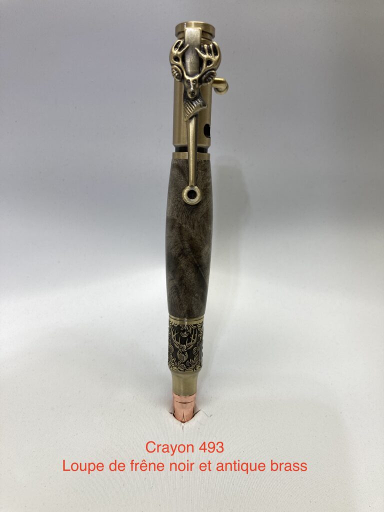 Crayon artisanal de la collection chasse tête de chevreuil