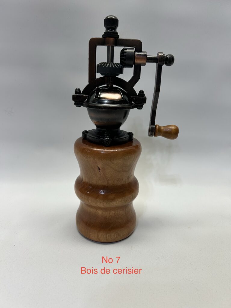 mp-7_Moulin poivre_Poivrière