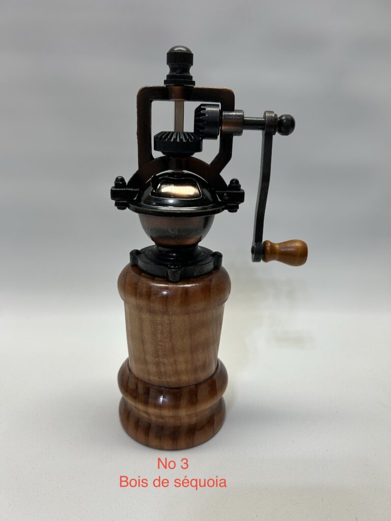 mp-3_Moulin poivre_Poivrière