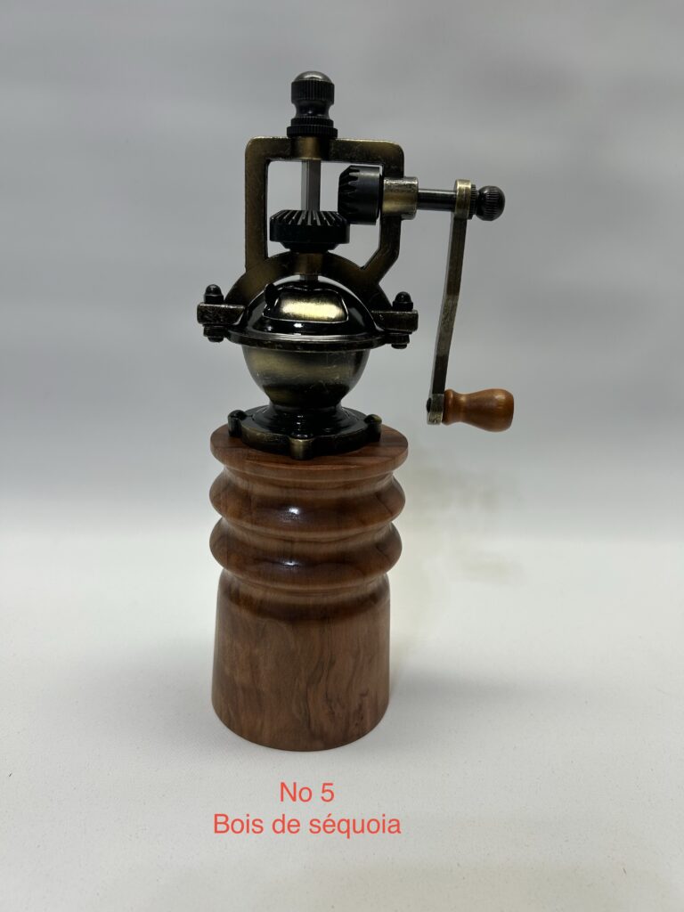 mp-5_Moulin poivre_Poivrière