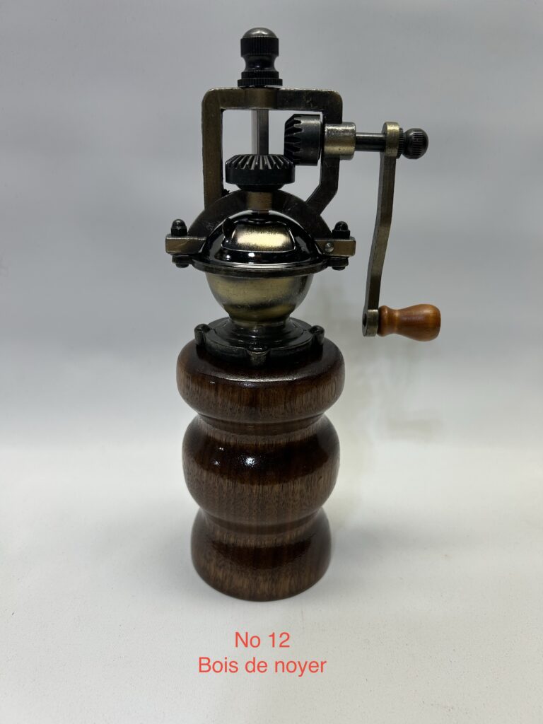 mp-12_Moulin poivre_Poivrière